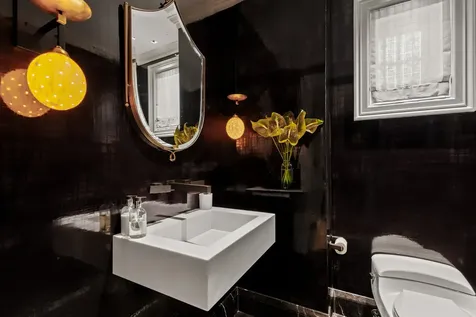 116 E 70th Street New York City NY 10021