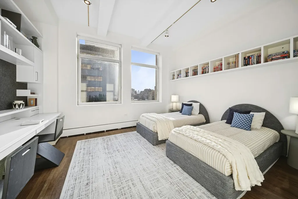 245 7th Avenue New York City NY 10001