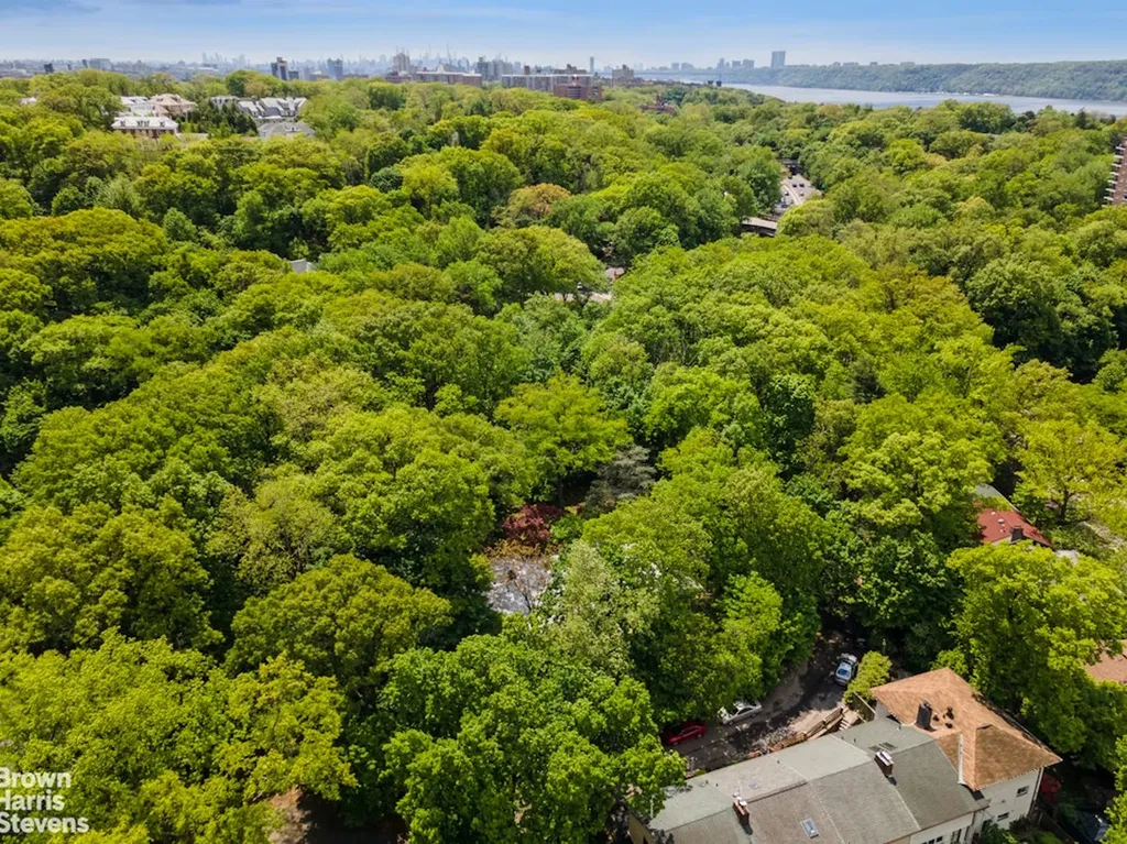 383 W 254th Street New York City NY 10471