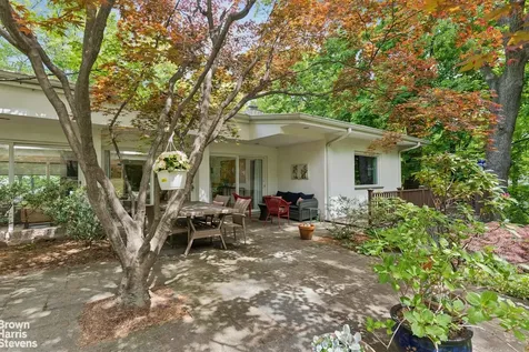 383 W 254th Street New York City NY 10471