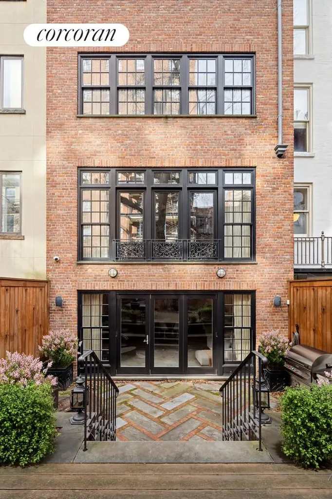 435 E 87th Street New York City NY 10128