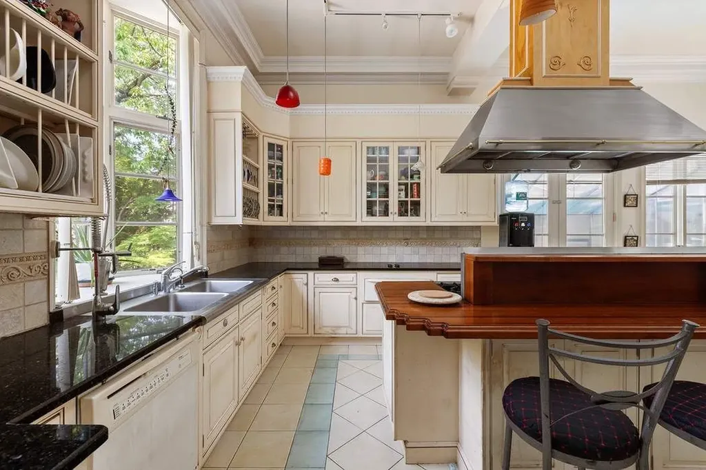 5440 Independence Avenue New York City NY 10471