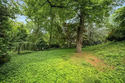 5440 Independence Avenue New York City NY 10471