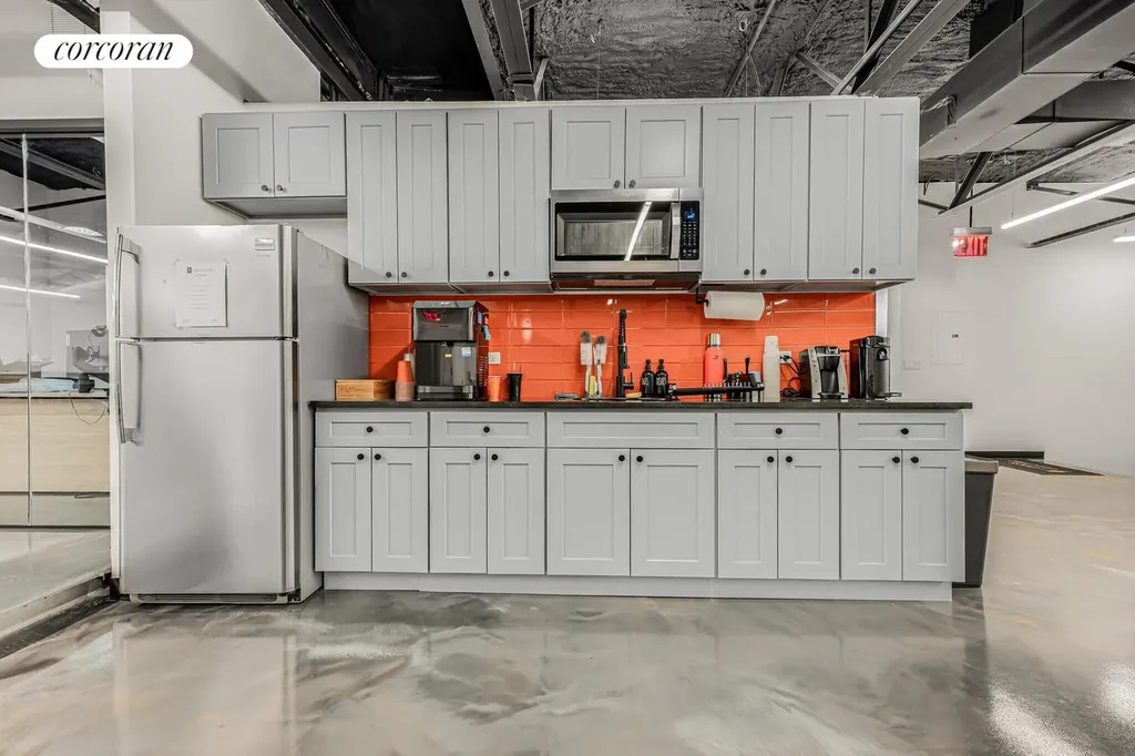 162-12-20 77th Road New York City NY 11366