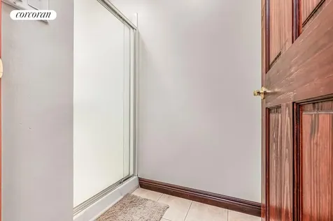 162-12-20 77th Road New York City NY 11366
