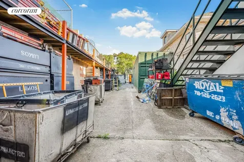 162-12-20 77th Road New York City NY 11366