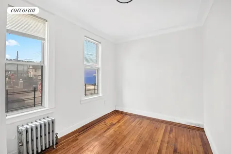 95-07 Cresskill Place New York City NY 11435