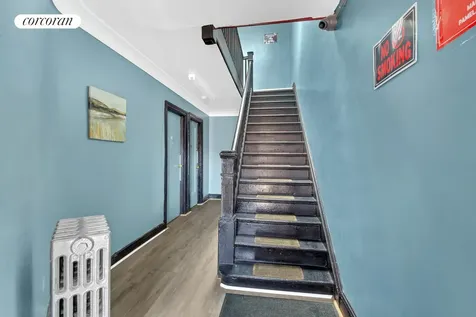 95-07 Cresskill Place New York City NY 11435