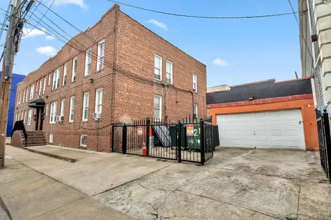 95-07 Cresskill Place New York City NY 11435