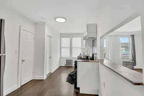 95-07 Cresskill Place New York City NY 11435