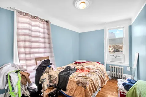 95-07 Cresskill Place New York City NY 11435