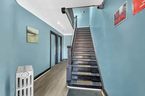 95-07 Cresskill Place New York City NY 11435