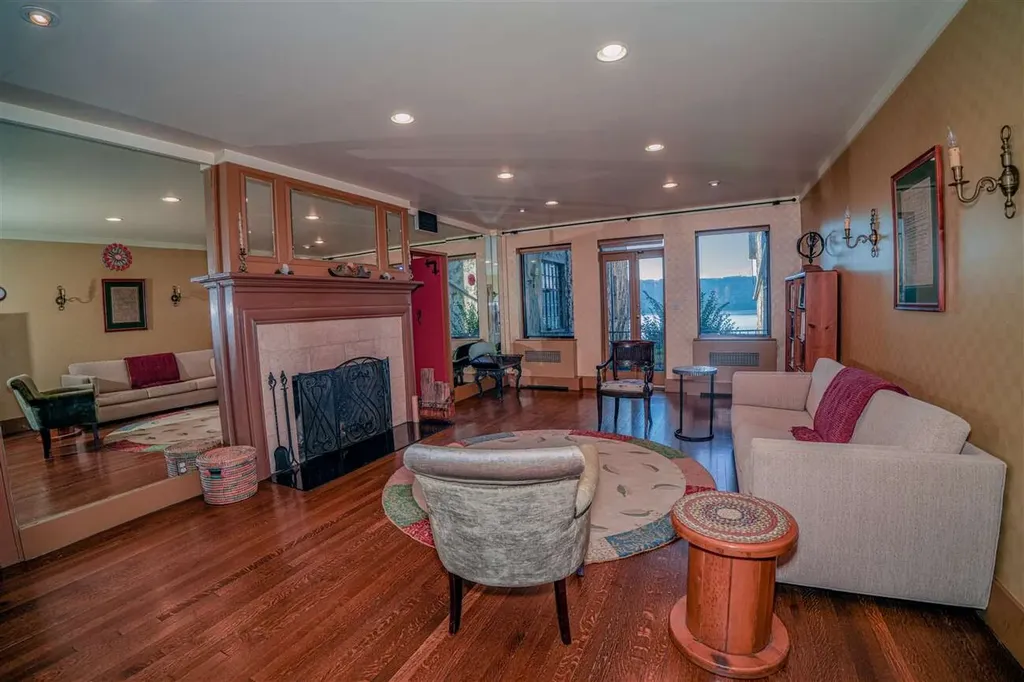 2501 Palisade Avenue New York City NY 10463