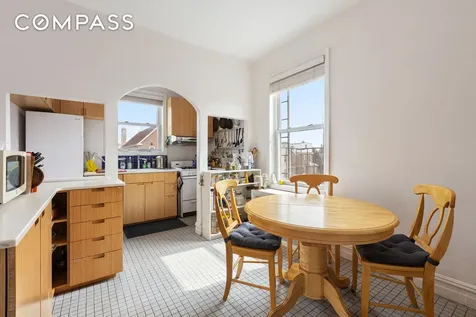 2536 Lurting Avenue New York City NY 10469