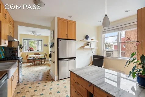 2536 Lurting Avenue New York City NY 10469