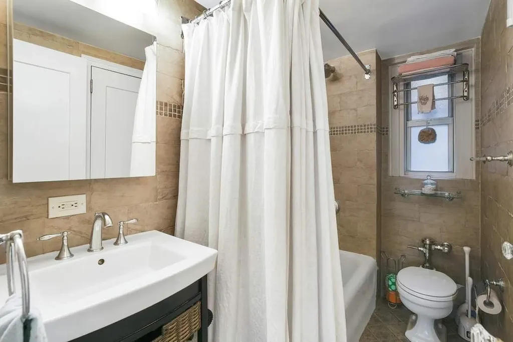 321 E 43rd Street New York City NY 10017
