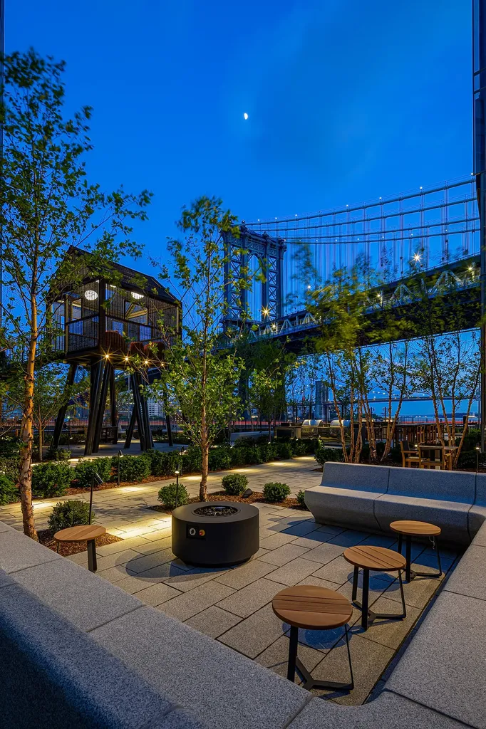 252 South Street New York City NY 10002