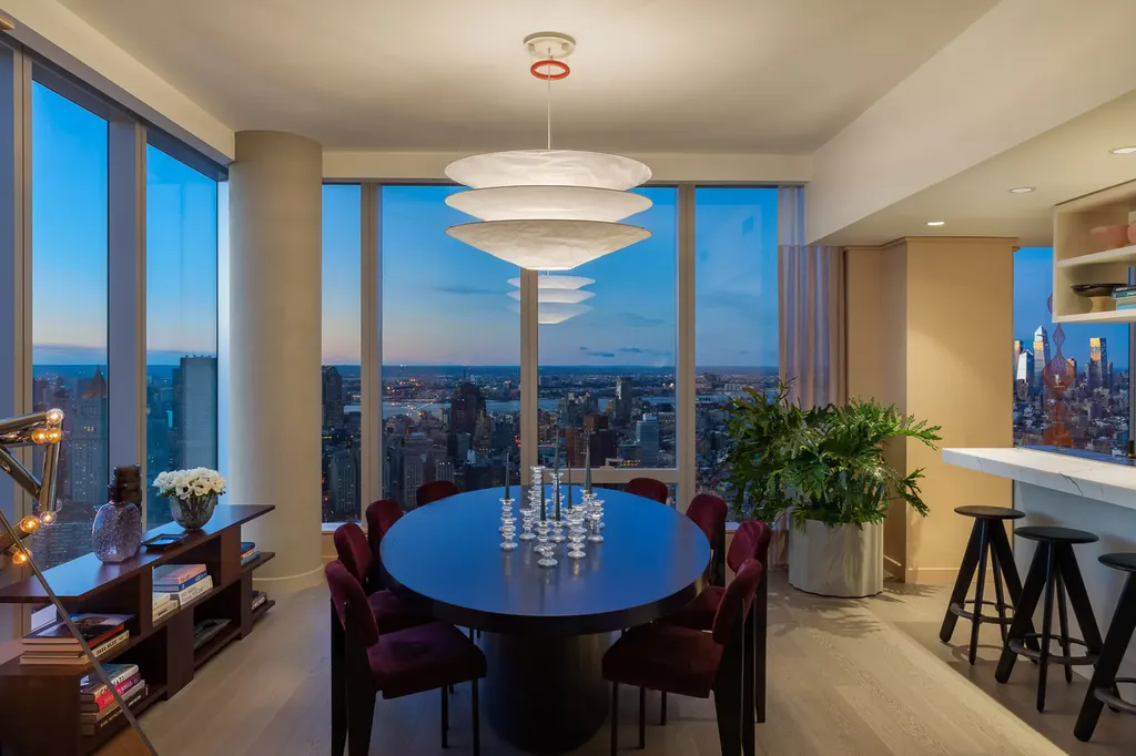 252 South Street New York City NY 10002