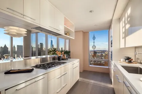 252 South Street New York City NY 10002