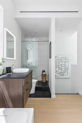 128 E 38th Street New York City NY 10016