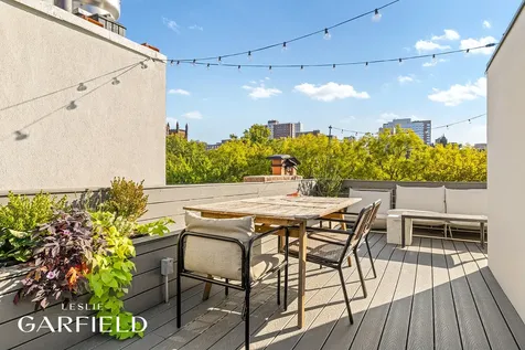 485 W 22nd Street New York City NY 10011