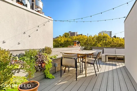 485 W 22nd Street New York City NY 10011
