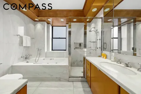 990 5th Avenue New York City NY 10075
