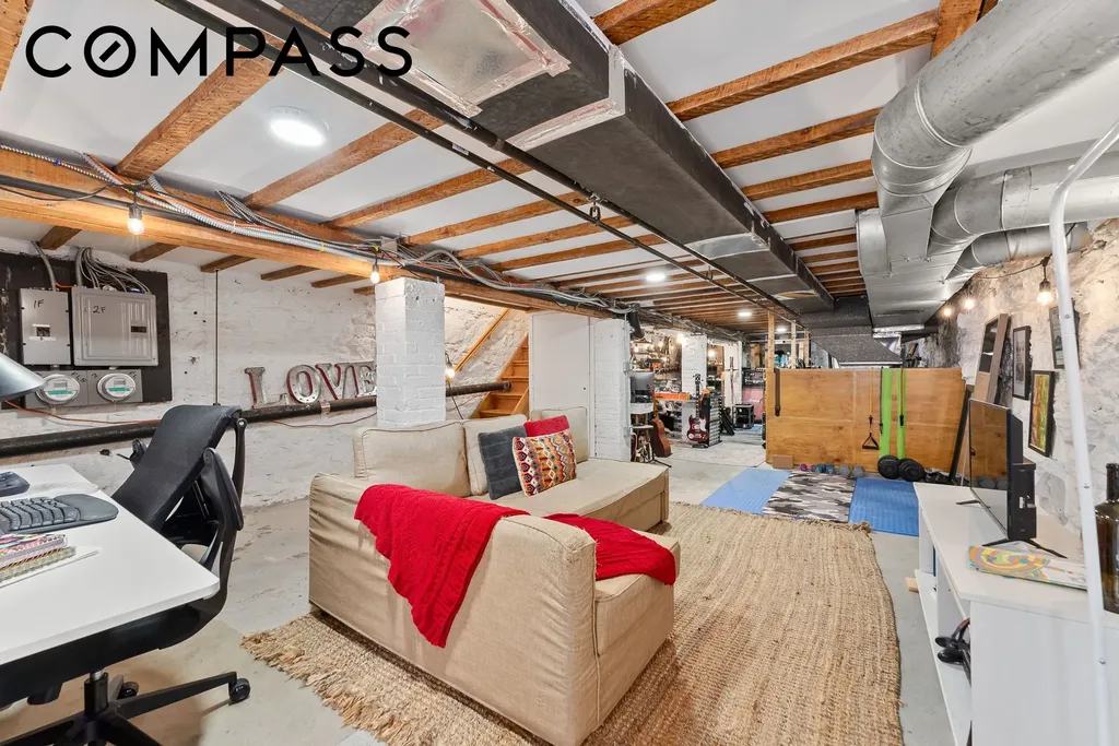 6 Virginia Place New York City NY 11213