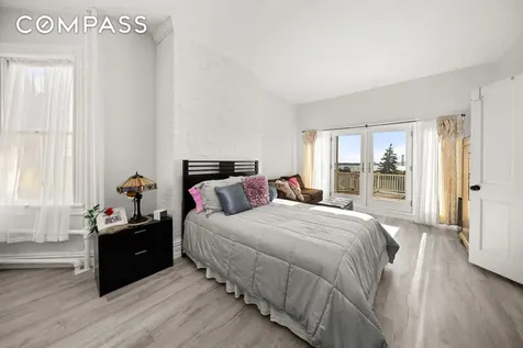 351 St Pauls Avenue New York City NY 10304