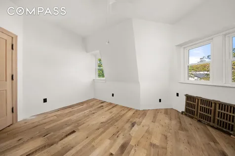 351 St Pauls Avenue New York City NY 10304
