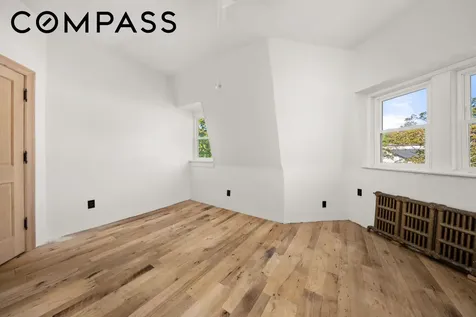 351 St Pauls Avenue New York City NY 10304