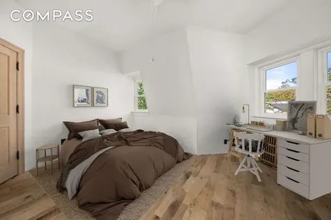 351 St Pauls Avenue New York City NY 10304
