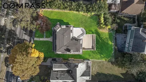 351 St Pauls Avenue New York City NY 10304