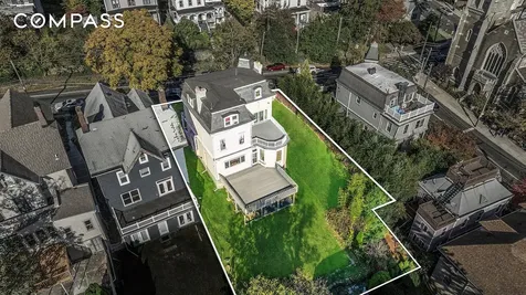 351 St Pauls Avenue New York City NY 10304