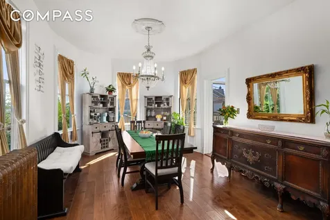 351 St Pauls Avenue New York City NY 10304