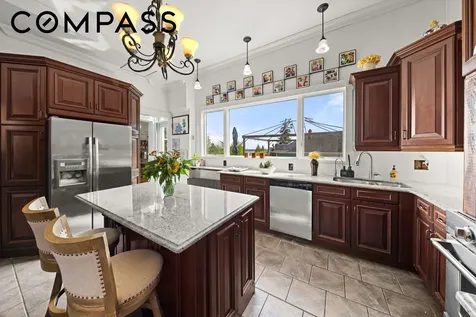 351 St Pauls Avenue New York City NY 10304