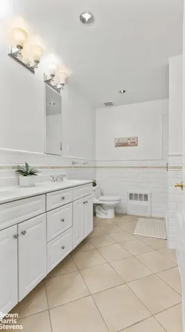 563 W 161st Street New York City NY 10032