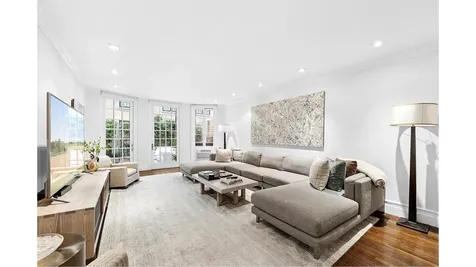 165 E 71st Street New York City NY 10021