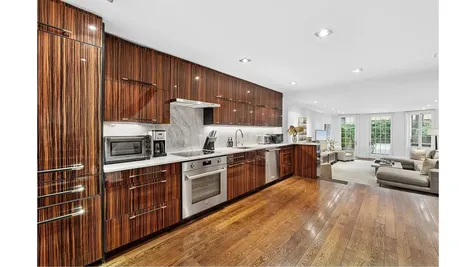 165 E 71st Street New York City NY 10021