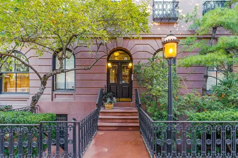 457 W 22nd Street New York City NY 10011