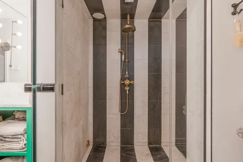 457 W 22nd Street New York City NY 10011