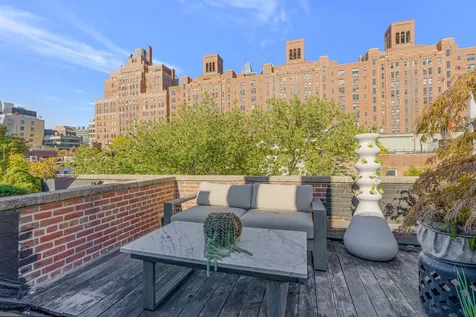 457 W 22nd Street New York City NY 10011