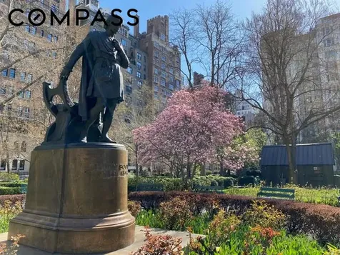 26 Gramercy Park S New York City NY 10003