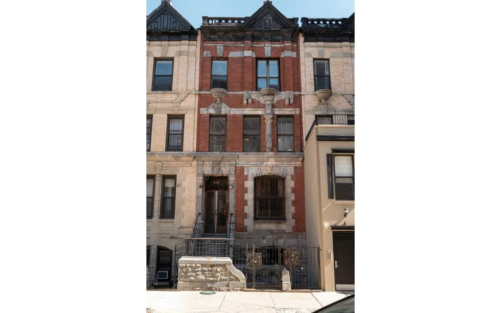 255 W 113th Street New York City NY 10026