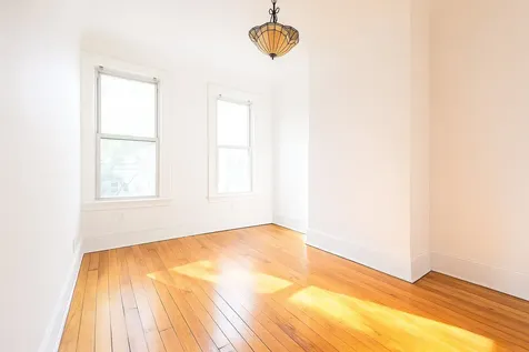 147 Diamond Street New York City NY 11222