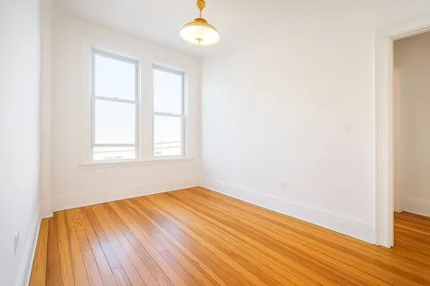 147 Diamond Street New York City NY 11222
