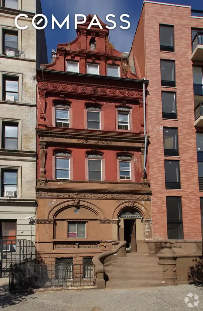 2064 5th Avenue New York City NY 10035