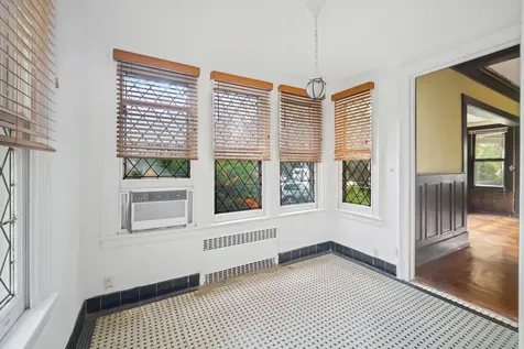 209 Argyle Road New York City NY 11218