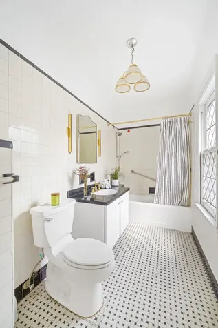 209 Argyle Road New York City NY 11218