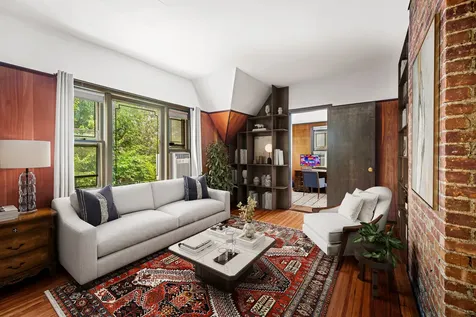 209 Argyle Road New York City NY 11218